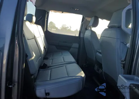 2023 Ford F350 Super Duty z USA, uszkodzony, nr VIN 1FT8W3DTXPED76953